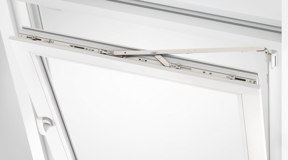 Fenêtre OB équipée de ferrures Roto NX